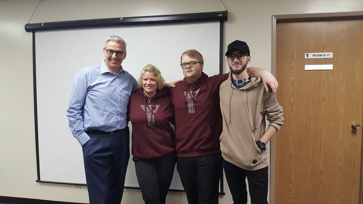 anythingyouth's tweet photo. @YMCASM @YMCANorthernAB #youthleaders #yexchanges @DanielTGough @Ethyn_With_A_Y @danipeacock97 Supporting community initiatives in Edmonton! https://t.co/dnka0DYCe9