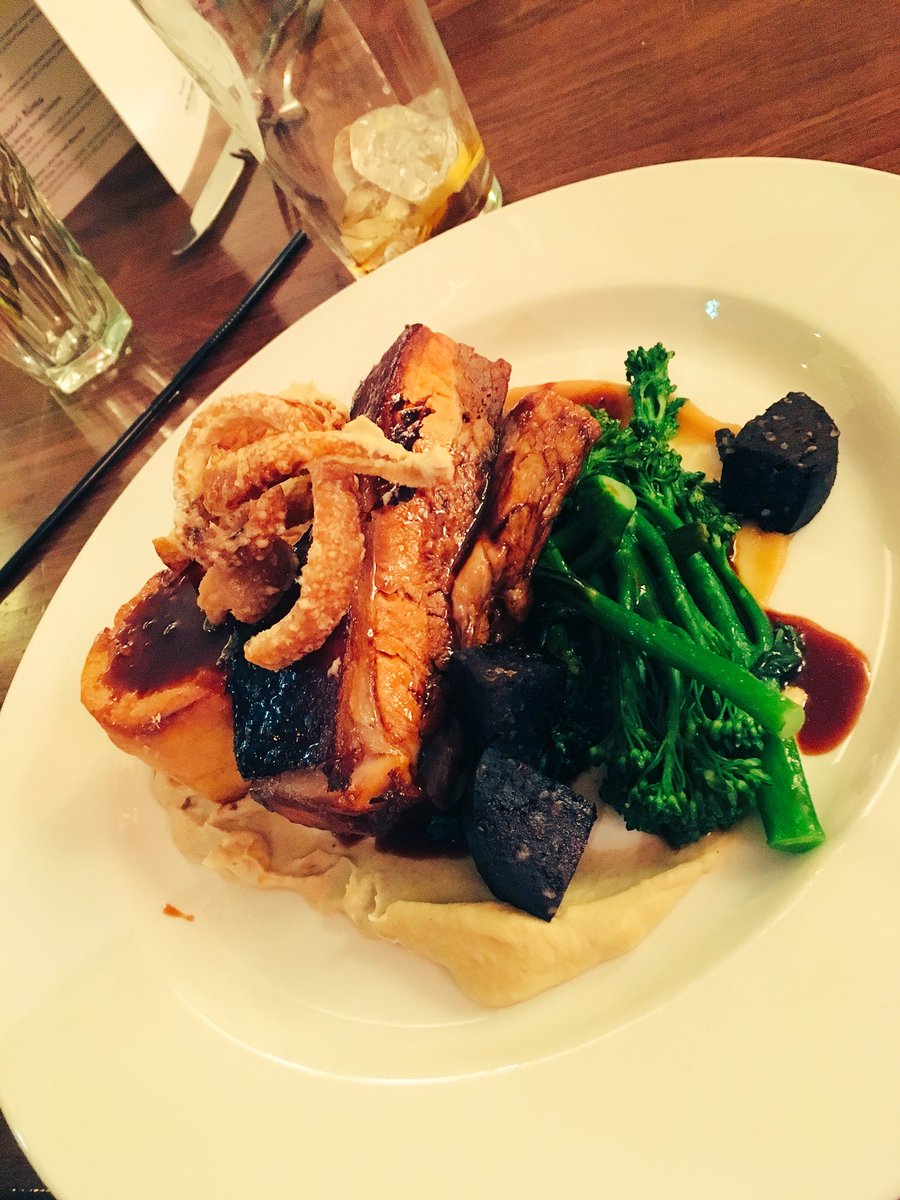 Harrylarkins1's tweet photo. A nice nights out @JamesLarkins1 #familytime https://t.co/mizTyhcYok
