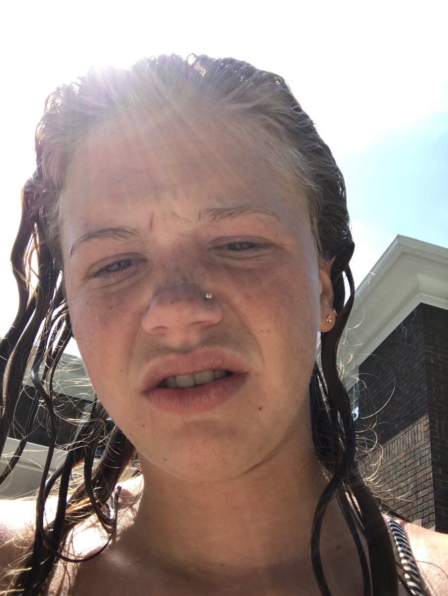 jadeabbi7's tweet photo. hbd silly lily @lilycmckay 🤪🤪 hope you’re living it up in Aruba can’t wait to spend all summer with you 💓💓💓 love u https://t.co/2qt0WbtN0K