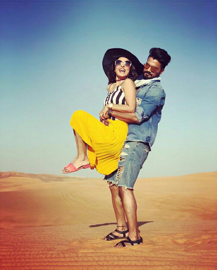 SristiJhunjhun1's tweet photo. Lovebirds #HiRoπ truely made for each other ππ
@eyehinakhan @JJROCKXX
#instaupdate #dubaidiaries #slayingcouple https://t.co/R8w3bXTClU