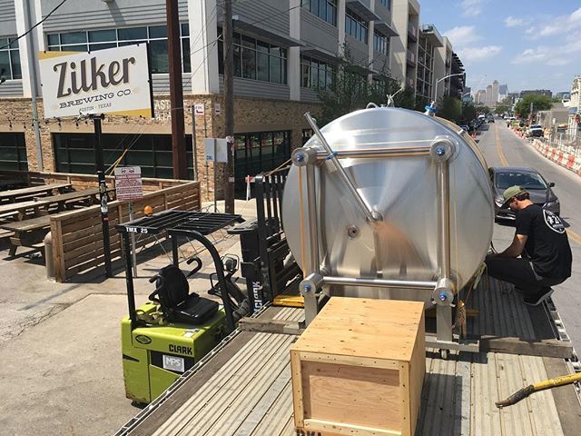 ZilkerBeer's tweet photo. New 30bbl tank means more beer for this thirsty town! #zilkerbeer #30bbl #premierstainless https://t.co/ceer1Z2pMX https://t.co/2xMOSg2xNu