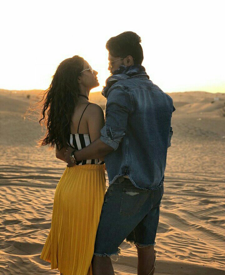 SristiJhunjhun1's tweet photo. Lovebirds #HiRoπ truely made for each other ππ
@eyehinakhan @JJROCKXX
#instaupdate #dubaidiaries #slayingcouple https://t.co/R8w3bXTClU