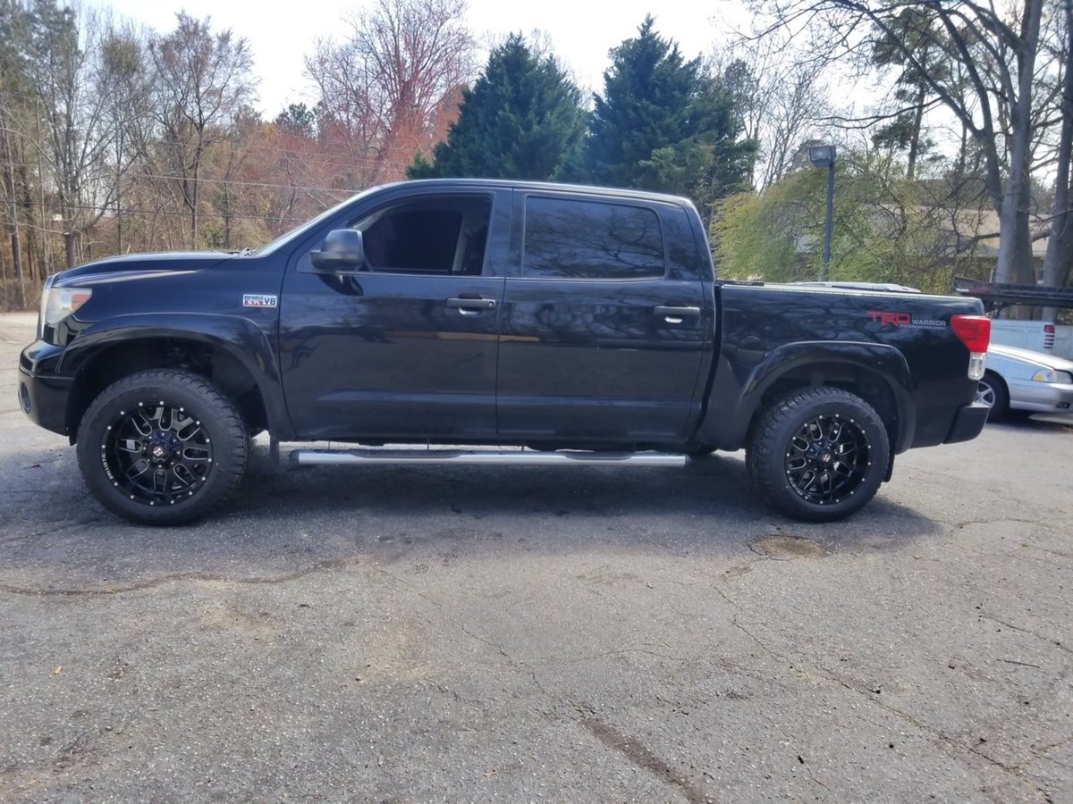 customrimstires's tweet photo. Come check out our selection of Off-Road Rims and Tires. We also specialize in lift kits! https://t.co/HzJOSCusKO