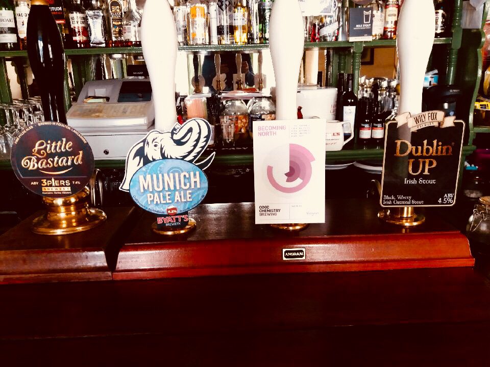 3crownspub's tweet photo. On the bar now:  
#branscombeVale Best (B) 4.6
@BrotherhoodBrew IPA (B) 5.6
@ByattsBrewery Munich Pale (L) 4.2
@amberales Endeavour (L) 4.2
@GoodChemBrew Becoming North (D) 6.0 #vegan @WilyFoxBrewery Dublin Up (D) 4.5
#ThreePiers Little Bastard (B) 7.4 https://t.co/ukqcrwCVSr