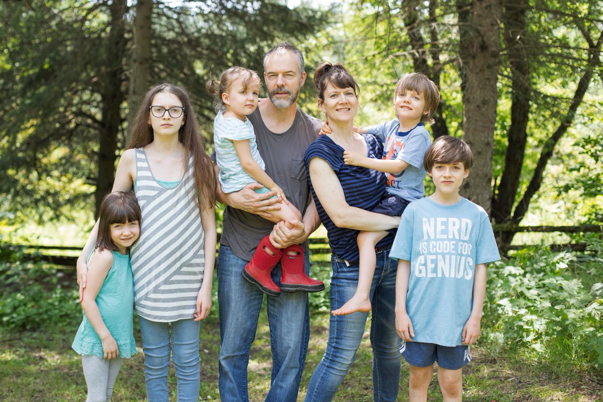 Beyond_Spectrum's tweet image. Meet the Ontario family of seven that dropped everything for a year to focus on therapy for two-year-old Oskar after his autism diagnosis. Watch #BeyondtheSpectrum at a Cineplex theatre near you on April 2nd! Buy tickets: bit.ly/2HzMkGa #OskarsJourney