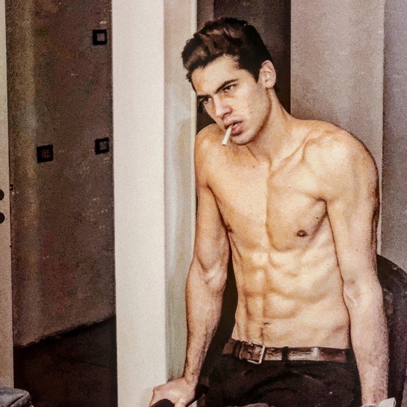 jomarcobellotti's tweet photo. This is how I do !🔥.... In the #backstage of @SW_SportWeek striking the pose ! 😉
@NextModels #M4Models @SightManagement https://t.co/r1cZUVEF86