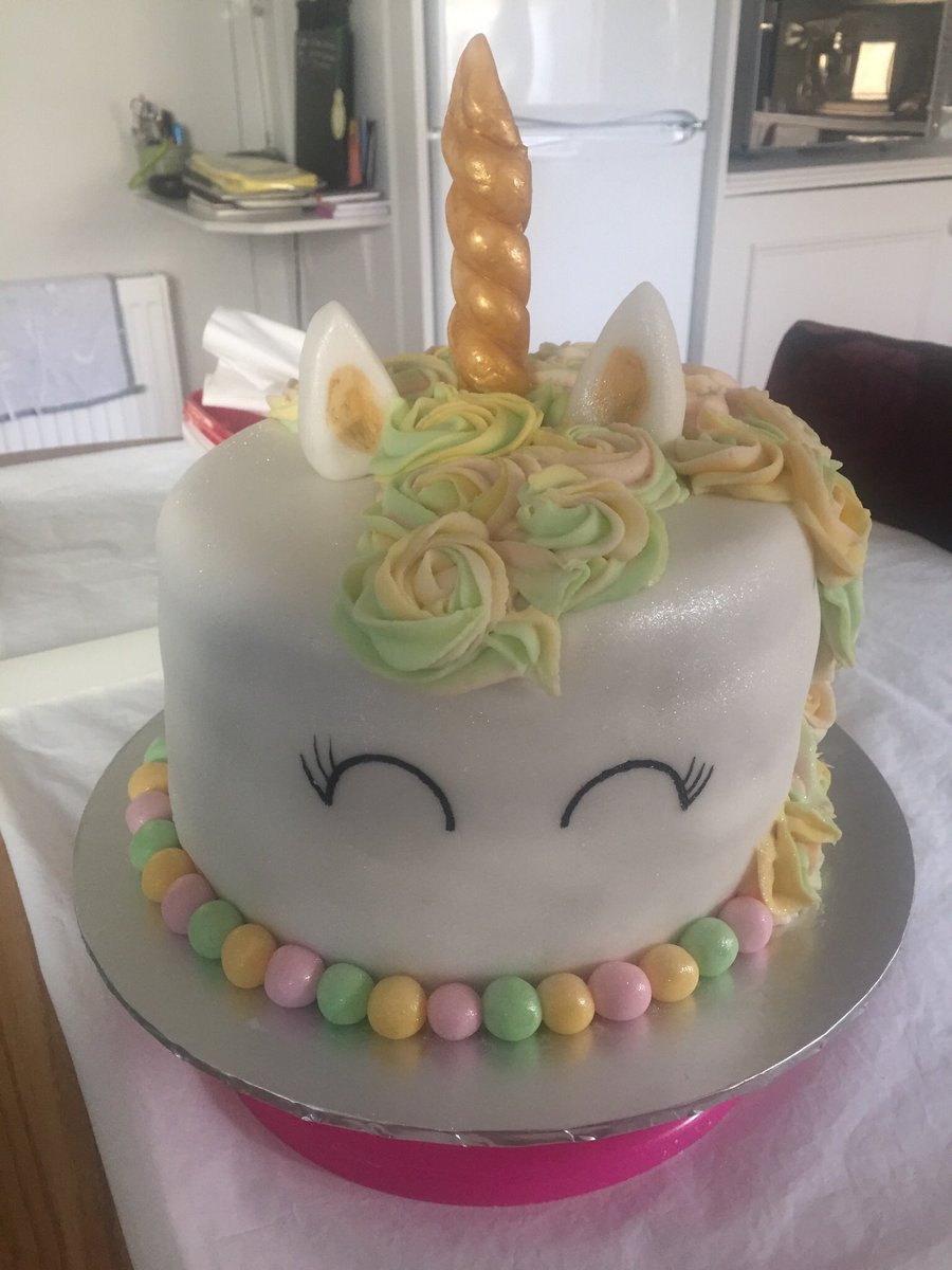 SarararaCoffee's tweet photo. Everyone is still loving our unicorn cake, message us to order yours. #cakes #localbusiness #cakefactor 🦄 https://t.co/TfmFNkbJ1t