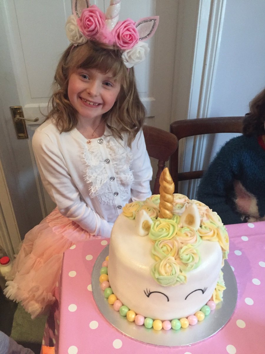 SarararaCoffee's tweet photo. Everyone is still loving our unicorn cake, message us to order yours. #cakes #localbusiness #cakefactor 🦄 https://t.co/TfmFNkbJ1t