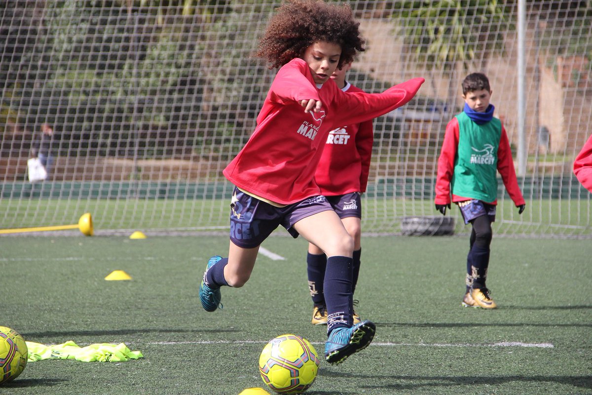 marcetfootball's tweet photo. Los intensivos de #SS18Marcet ya están en marcha. ¡Nuestros alumnos de #GradoMaster y #Forja, ya empiezan a sudar! https://t.co/6Fb7ojFFdT