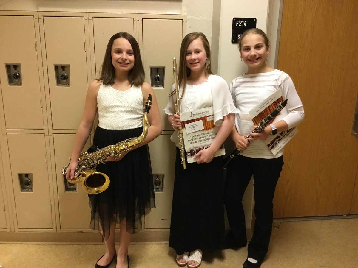 edgarn17's tweet photo. Congrats to Allie, Maddy, and Larkin who represented Stanwood and performed in Friday’s County Band performance! https://t.co/k9x81jKPrG