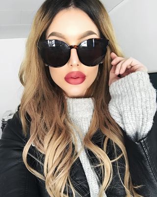 XLadyMayhemX's tweet photo. Time for a new look
#MyMakeOver https://t.co/50O6AZE8Mu