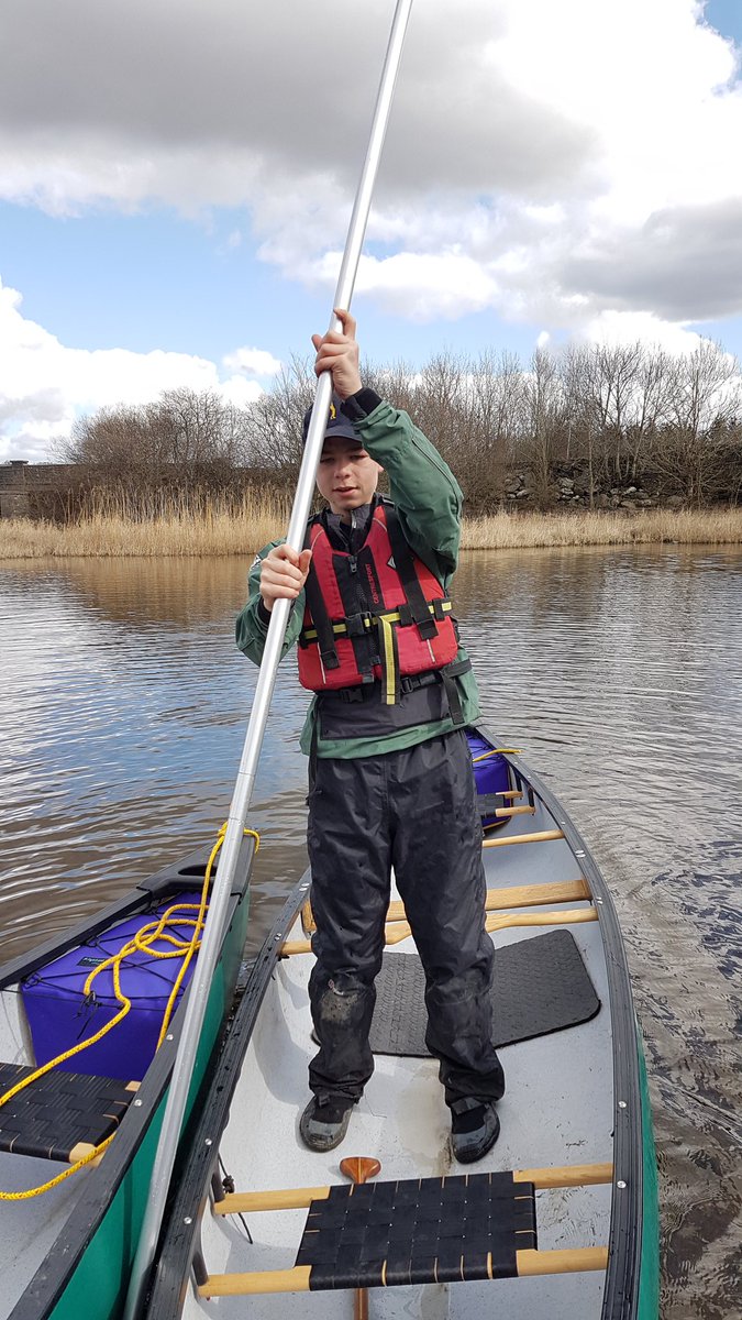 WellyDofE's tweet photo. Beautiful day paddling with the only disturbance being the screams from  the capsize drills #chilly #dofe https://t.co/O2ZdrnhAJY
