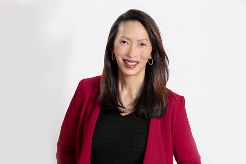 CatalystU2020's tweet photo. This week's podcast with #CatalystU2013 speaker, @deniseleeyohn is all about company culture. Give it a listen to get an easy, 5 step strategy that will help you better understand your culture! Check it out: https://t.co/U4gFtq2uUq https://t.co/NwplzmeTd7