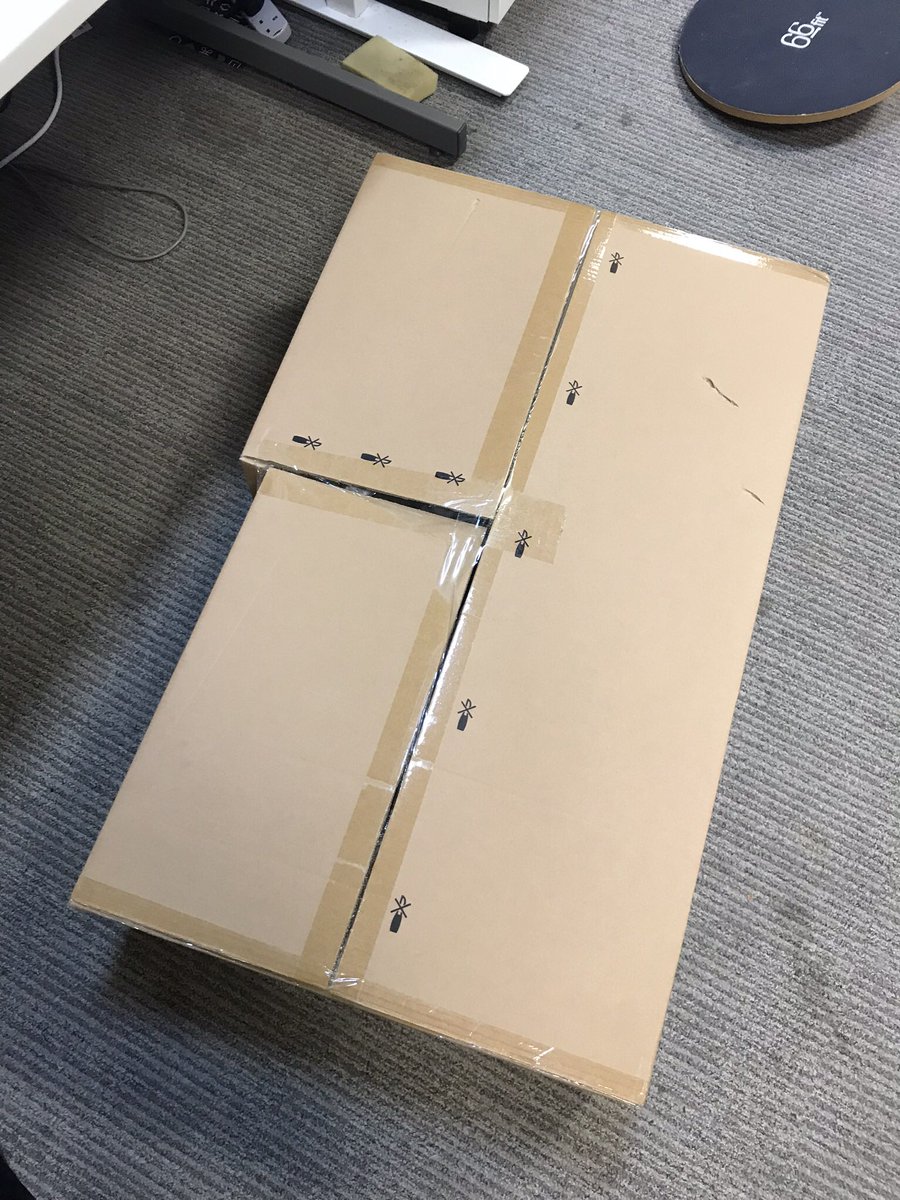 Fiona_KSmith's tweet image. Every newbie at @Improbableio builds their own chair on their 1st day 🛋 - all the way from a new intern to the CEO. A great demonstration of their value “relentless humility” #Day1 #flatpackfun