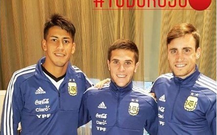 DiarioOle's tweet photo. Todo Rojo contra la Roja. #Bustos, #Tagliafico y #Meza serían titulares ante #España. Hace tres meses dieron la vuelta en el Maracaná con #Independiente ▶ https://t.co/2OAl0HV3jt https://t.co/HkBAAuP5IR