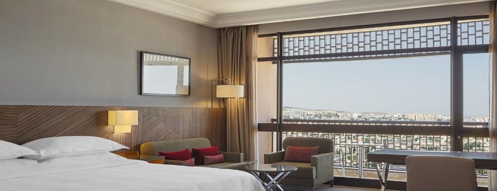 SheratonTunis's tweet photo. Sweet dreams start here ! Our rooms exemplify the meaning of luxury! 😍😋💕
#rest #luxuryliving #luxrioussheets #deluxeduvet #feather #hypoallergenic #sweetsleeperbed #luxurylifestyle #luxrious # spgpro #paradise #VIP #sheratontunis #marriottintmea https://t.co/62gmSguos9