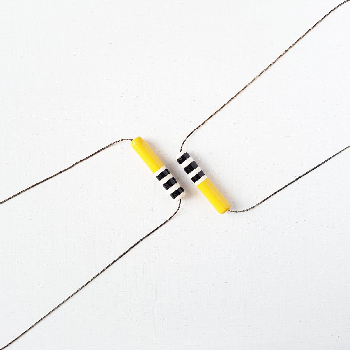 DaidaSugar's tweet photo. 🍋Party〰Tube

#BloodyLulies #ceramics #ceramicjewelry #hechoamano https://t.co/x9DZzLXvYg