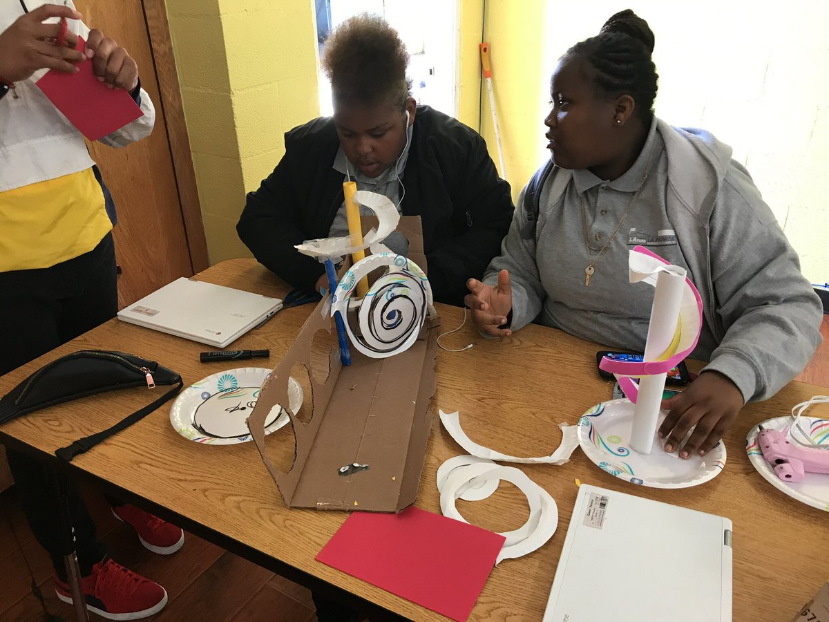 lapchs1's tweet photo. In our STEM class scholars are building rollercoasters. #STEM #youvegotourpromise #ourstudentsaredoers https://t.co/0clEvhwZf1