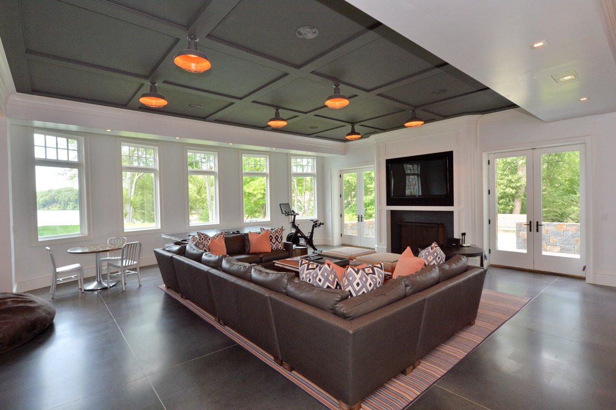 GSLumberCorp's tweet photo. Need inspiration? Create this sleek, contemporary look with pieces from our collections. #GSLInspires https://t.co/bOFX5yIH1a