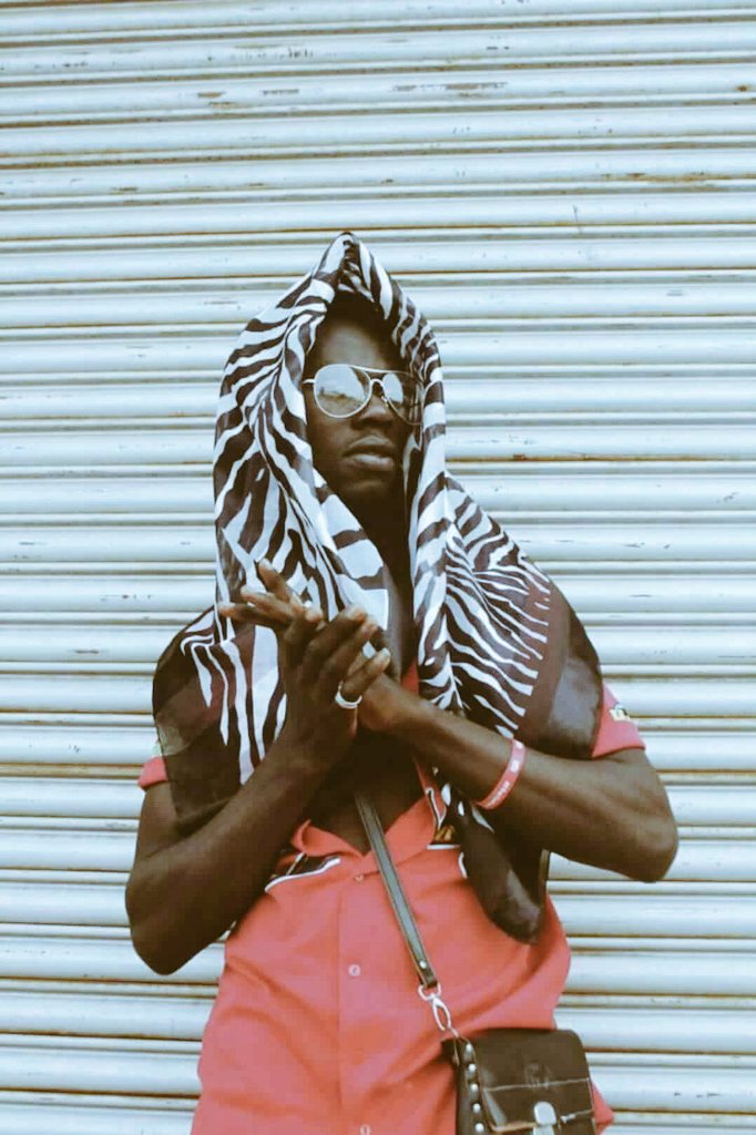 rodstar_ug's tweet photo. Ama Ghetto yut livng in di dwn twn,Evryday mi cryEnpray t mi JahJah...To protct I wen mi livng in di dwn twn...
Stil #dwRodstar mi deh...... https://t.co/Ois7ZpLUJy