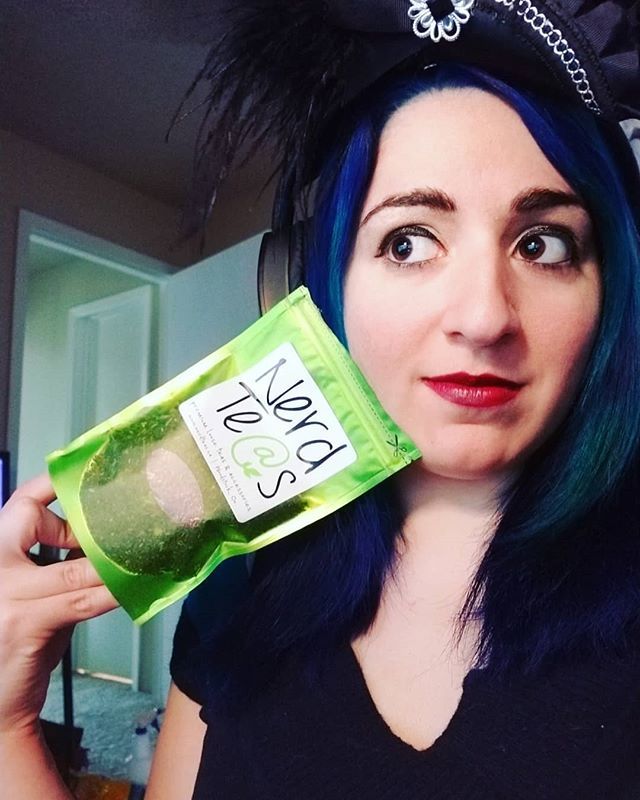 anatlus89's tweet photo. ❤️😍Omg @nerdteas so yummy, I'm sipping on 🍊 #orangecreamsicle during stream! Come hang out we're playing Mobile games from #GatherBot!
#gaming #pc #girlgamer #gamergirl  #streaming #videogames #games #twitch #twitchlove  #nerdteas #tea #tealoversunit… https://t.co/hMOKBZhll3 https://t.co/lDHVpS9wEF