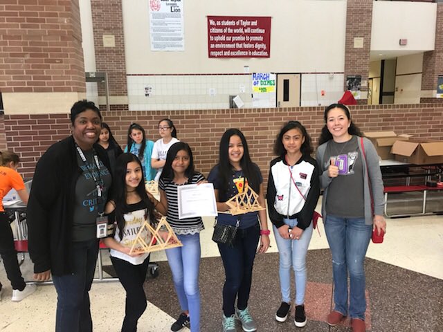 OwensInt's tweet photo. When the Science Specialist and Science Teacher are excited to share their love of Science it catapults the students to love it too! Thanks Mrs. Polk and Ms. Martinez 👏🏽👍🏽💜@OwensInt @AliefScience @AliefISD https://t.co/BEvj5rwhBY