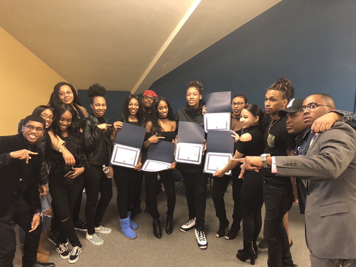 ResLife1882's tweet photo. The T.R.U.E. Foundation recognized some of VSU’s outstanding Freshmen! @VSU21 @KelvinRachell @Jamelevate @LetiziaGBoone @TTFInc https://t.co/KE8OcyE6Zh