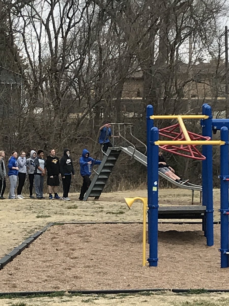 NCJH_Track's tweet photo. Perfect day for slides.. I mean hills, at the park! #JuniorEalges https://t.co/yRNqqQz7wd