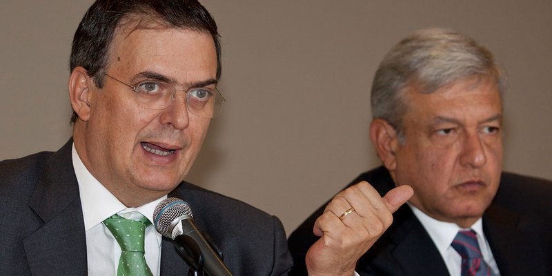 TonyMichoacanMx's tweet photo. Los mismos creadores del fraude de la Línea 12, ahora dicen , “Vamos a revisar que los contratos del nuevo aeropuerto para saber si están bien hechos y hechos sin corrupción”.  
¡No jodan! #AunqueSeEnojen https://t.co/up93S5WVsx