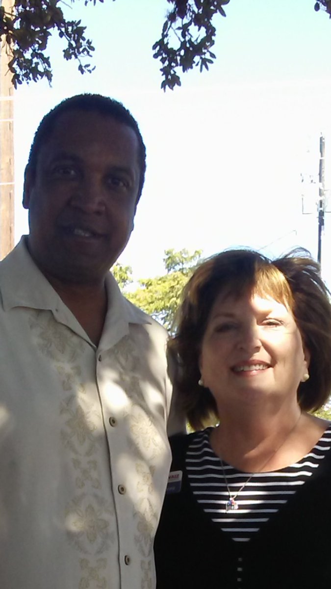 Milmarson's tweet photo. @bunnipounds is the Conservative Choice @TXGOPolitics @TexasGOP May 22, 2018. #LiveColorblind https://t.co/OJr9gTtLrt