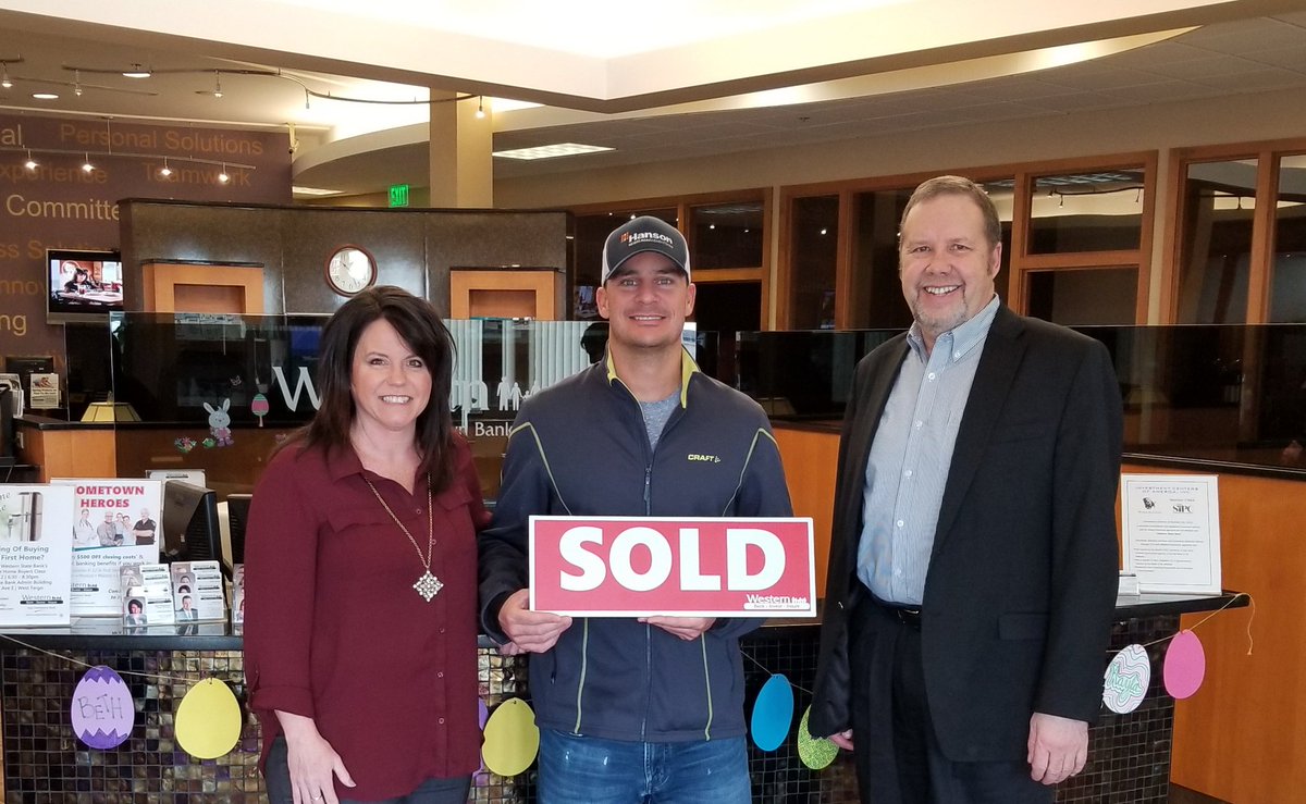 Western_BethP's tweet photo. Congratulations James on the purchase of your new home with the help of Greg Baldwin from Century 21! It was an honor James to be a part of the process! Thank you!! @western_bank https://t.co/7q4g3xWXvF
