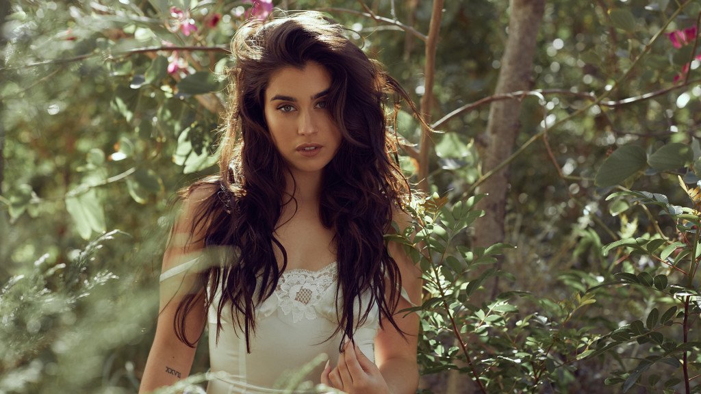Lauren Jauregui Updates tweet media