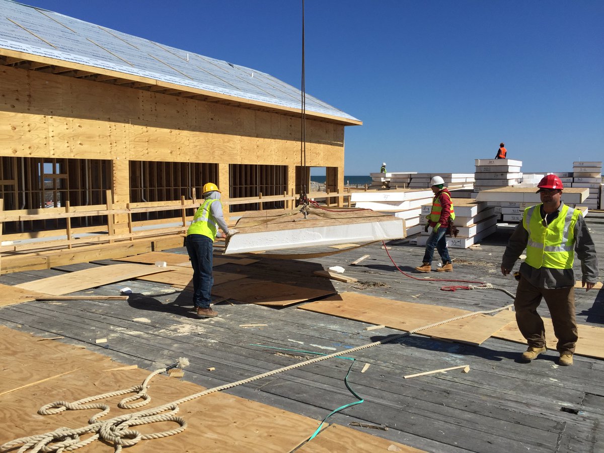 ENERCEPTINC's tweet image. The Enercept SIP roof panels have arrived and are being installed at Seaport Pier @Wildwood365 #seaportpier #siproof