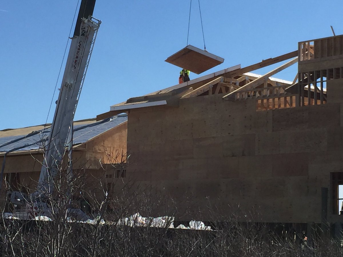 ENERCEPTINC's tweet image. The Enercept SIP roof panels have arrived and are being installed at Seaport Pier @Wildwood365 #seaportpier #siproof