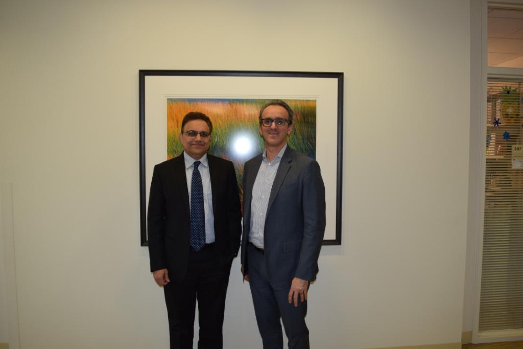 Prof_Upneja's tweet photo. Today we enjoyed a visit from Carlos Flores, CEO of Sonesta International Hotels Corporation, as our Distinguished Lecture Series Speaker! https://t.co/vFYisGRBei