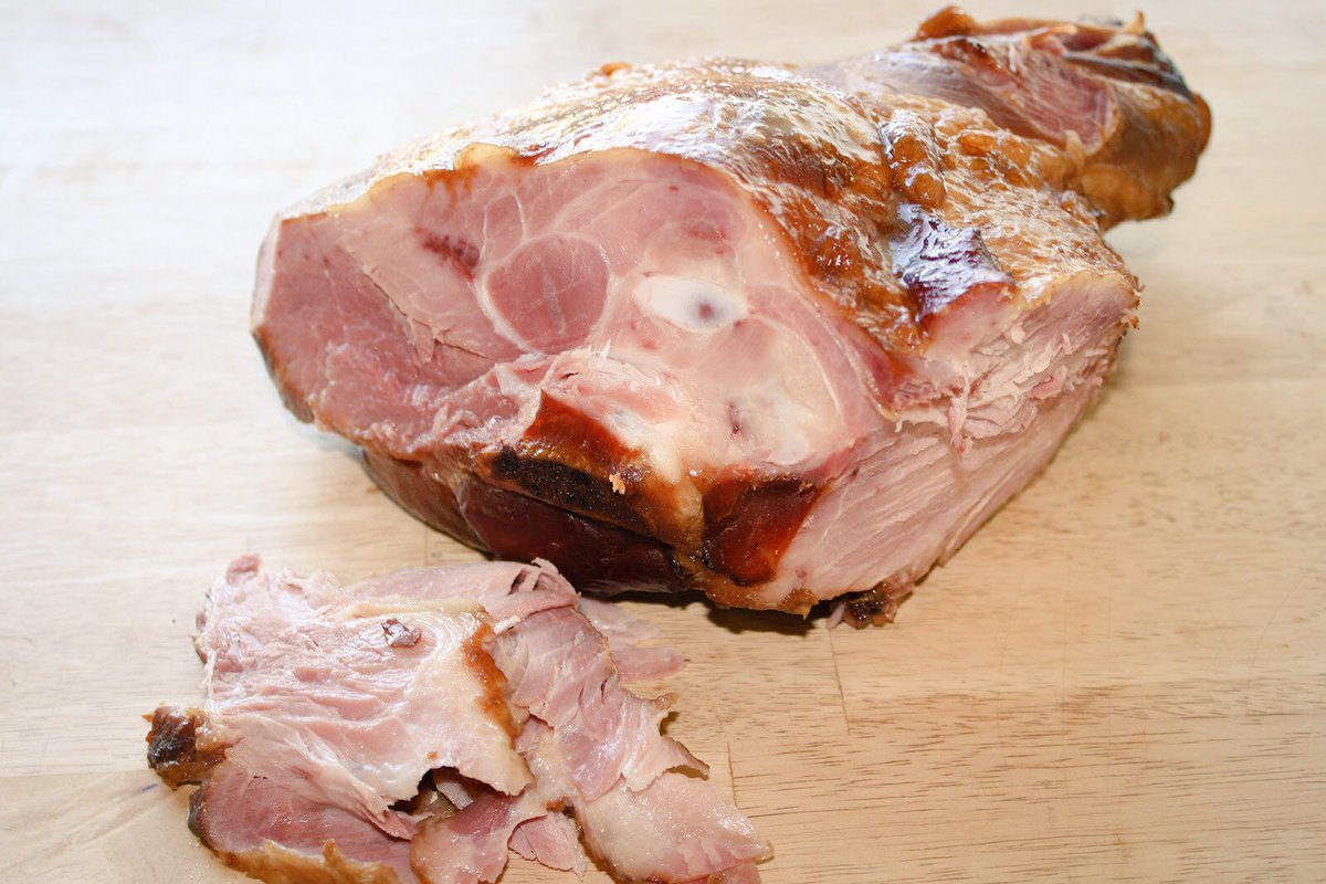 Balsamic Glazed Ham! Recipe on our FB page
facebook.com/urbanolivetrad…