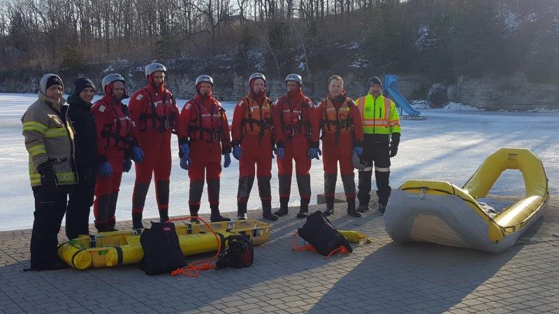 townofstmarys's tweet photo. The St. Marys Quarry is more than just Canada's largest outdoor freshwater swimming pool. This weekend, it was transformed into an ice rescue training site for our Fire Department. Read our media release to learn more: https://t.co/RWJXWz4UTl https://t.co/It62pFToaf