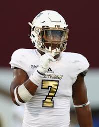 Data_MB_'s tweet photo. Blessed to receive an offer from Florida International University #Panthers 🐾 @Ryan_Vandervort  @AnwarQLewis1 @jaylenclausell https://t.co/YgxsC6cg2N
