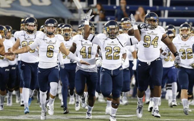 Data_MB_'s tweet photo. Blessed to receive an offer from Florida International University #Panthers 🐾 @Ryan_Vandervort  @AnwarQLewis1 @jaylenclausell https://t.co/YgxsC6cg2N