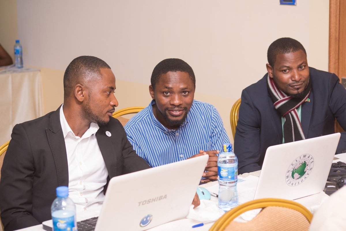 OlumideIDOWU's tweet photo. Meeting great minds at the just concluded #AfricanClimateTalkII
Africa should focus more on building internal solutions to its problems rather than depend on international partners to solve its challenges.
#Solution4Climate #ClimateTalk #AfricaMustWork @IbraCee @AfricanClimate https://t.co/ucqRVrdKUB