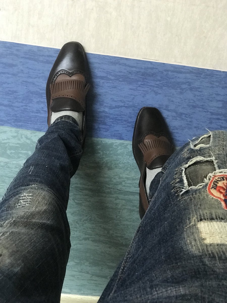 itsJBanda's tweet photo. JUST SHOES

#LoveTwitter  #GreatMillsHighSchool #HAPPY_YOONSANHA_DAY #WorldDownSyndromeDay #school #education #LoveTwitter  #photography #photographytips #photo #photooftheday #photographers #500px #500pxrtg #WorldWaterDay #agelessbeauty #art #pictures #iPhonephotography https://t.co/WqlpOEKJmY