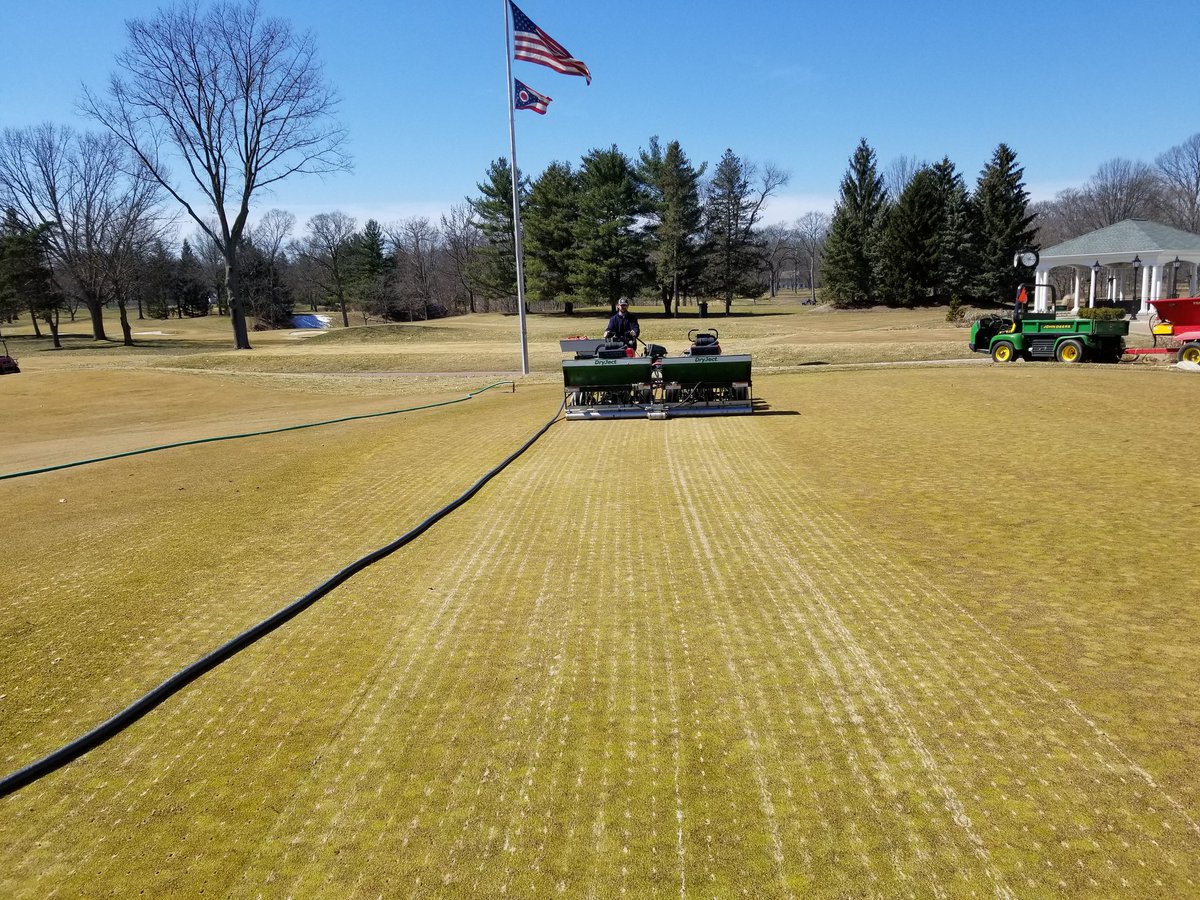SpecializedTurf's tweet photo. #DryJectTwin testing today. Great success! Of the three machines, the twin did more than 66% of the work, with no loss in completion time from our previous jobs here. Thanks @mcscsuper8 for the help and @dryjectmatt! Onward and Upward!  #greatsuccess #sandlogistics https://t.co/t91W5z8Gex