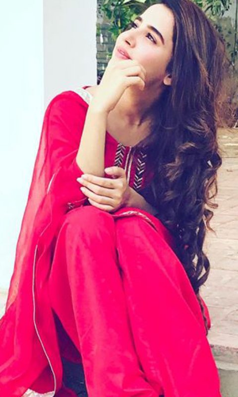 RasheedJamal18's tweet photo. میں آنا نہیں چاہتا تیری خیال میں بھی کیوں کہ 
تو  تڑپ  اٹھے  گی  تو زخموں پر مرہم کون رکھے گا ؟ https://t.co/2zuiDDyEfR