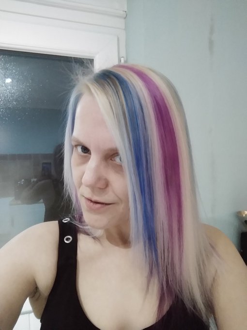 Part 2 😍 The wife says I've got #UnicornHair 🤣 https://t.co/ty24pG7rqy<a href="/tag/unicornhair"class="tags">#UnicornHair</a>