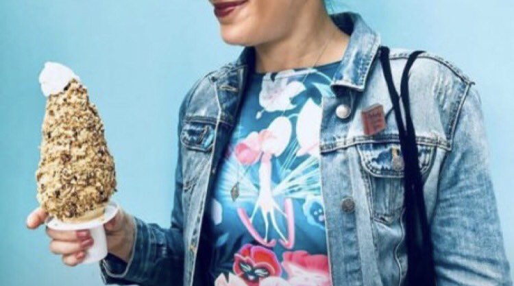 Lucifer M. 𖤐 || Parody tweet media