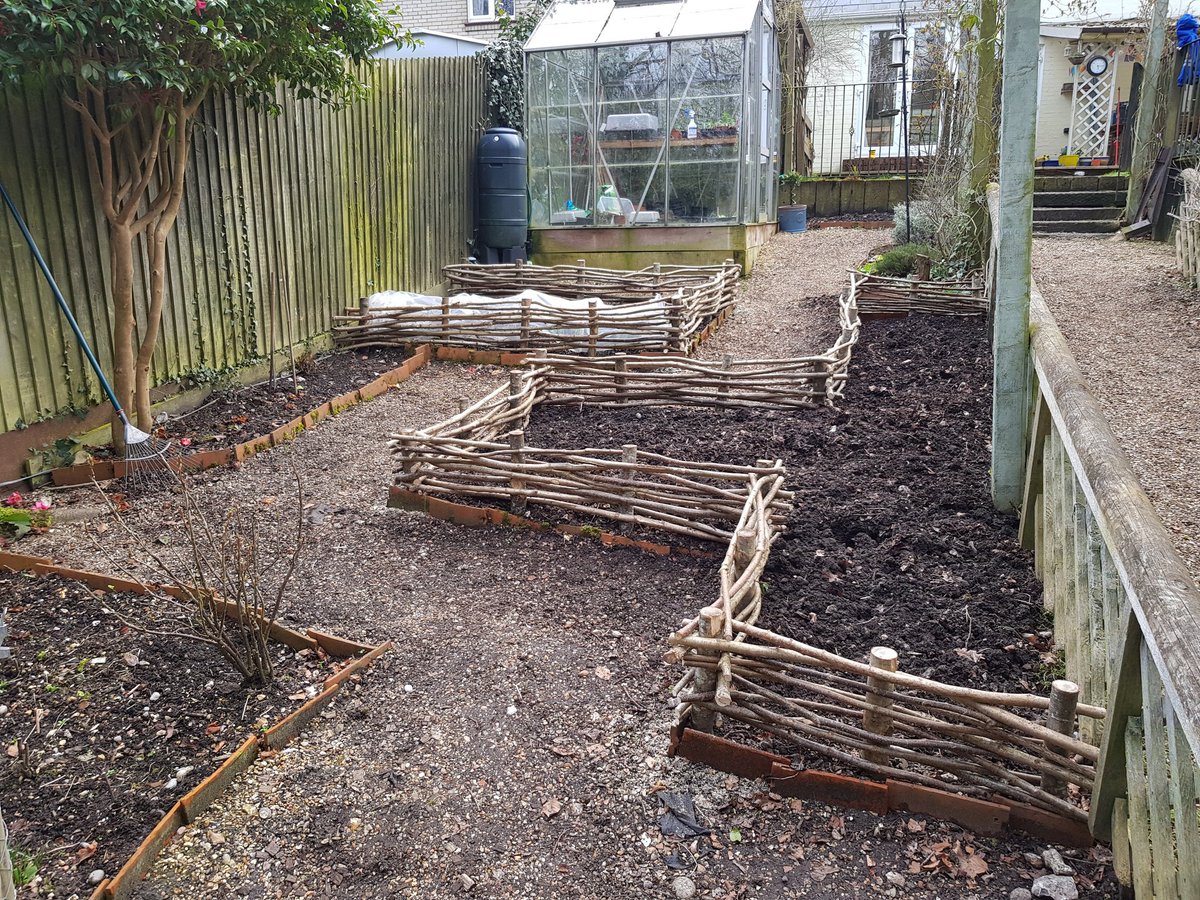 MTBHants's tweet photo. Been busy over the weekend doing this....#gardenshour https://t.co/MXsDDSGleX