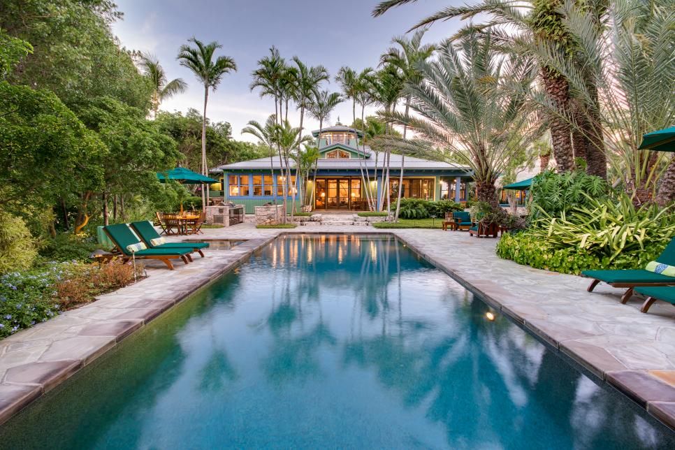 fieldofdreamsde's tweet photo. Planned pool landscaping can really turn a basic swimming pool into an absolute paradise! Here are some tips. #fieldofdreamsde #landscape #landscaping #poollandscape https://t.co/RNUTCAYZ1g https://t.co/LkfNHqVMcl