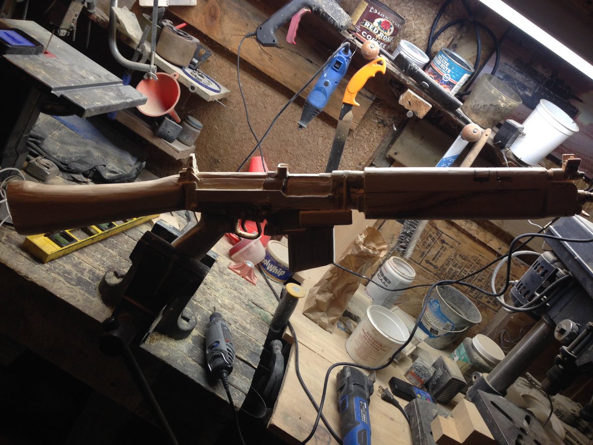 BoumaWoodwork's tweet photo. FNC1A1 Canadian Forces Standard Issue Rifle 1960s to the 1980s #rifle #canadianforces #Military #Modeling #modelweaponsfromscratch #actuallyautistic https://t.co/Kh7elC3GXI