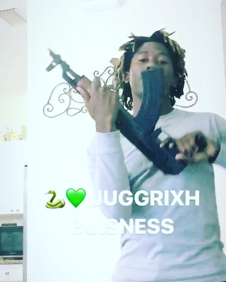 _HOODRICHSAUCE's tweet photo. I KEEP A KHOPSTIXK 1 IN DA HEAD I ALREADY KOCKED IT 🐍🎱 #Rx #FREE HECT 🔜 https://t.co/ZGn11sUMOd