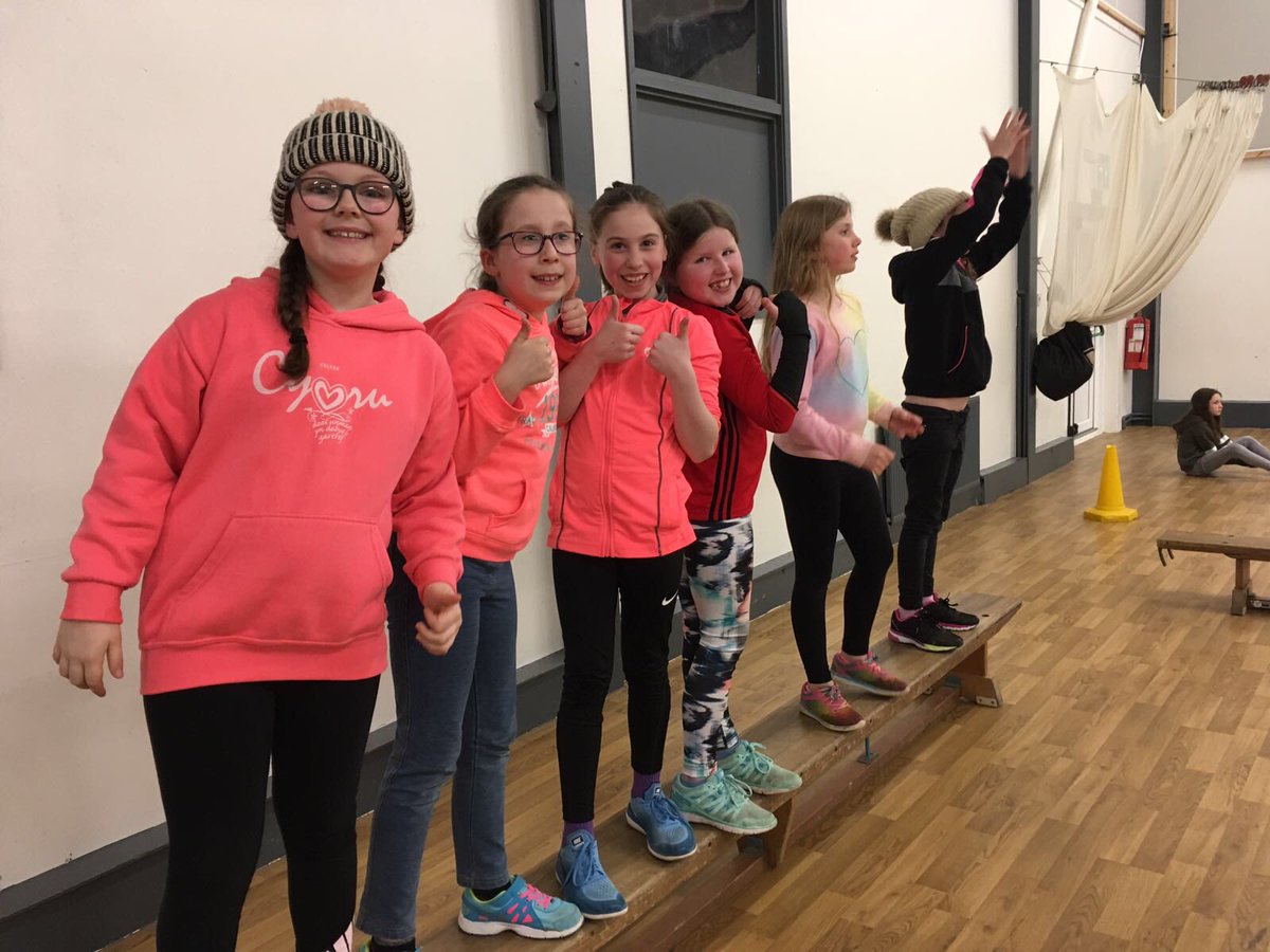 ysgolydderwen's tweet photo. Joio @llangrannog1932 https://t.co/GHPg6xKlqi
